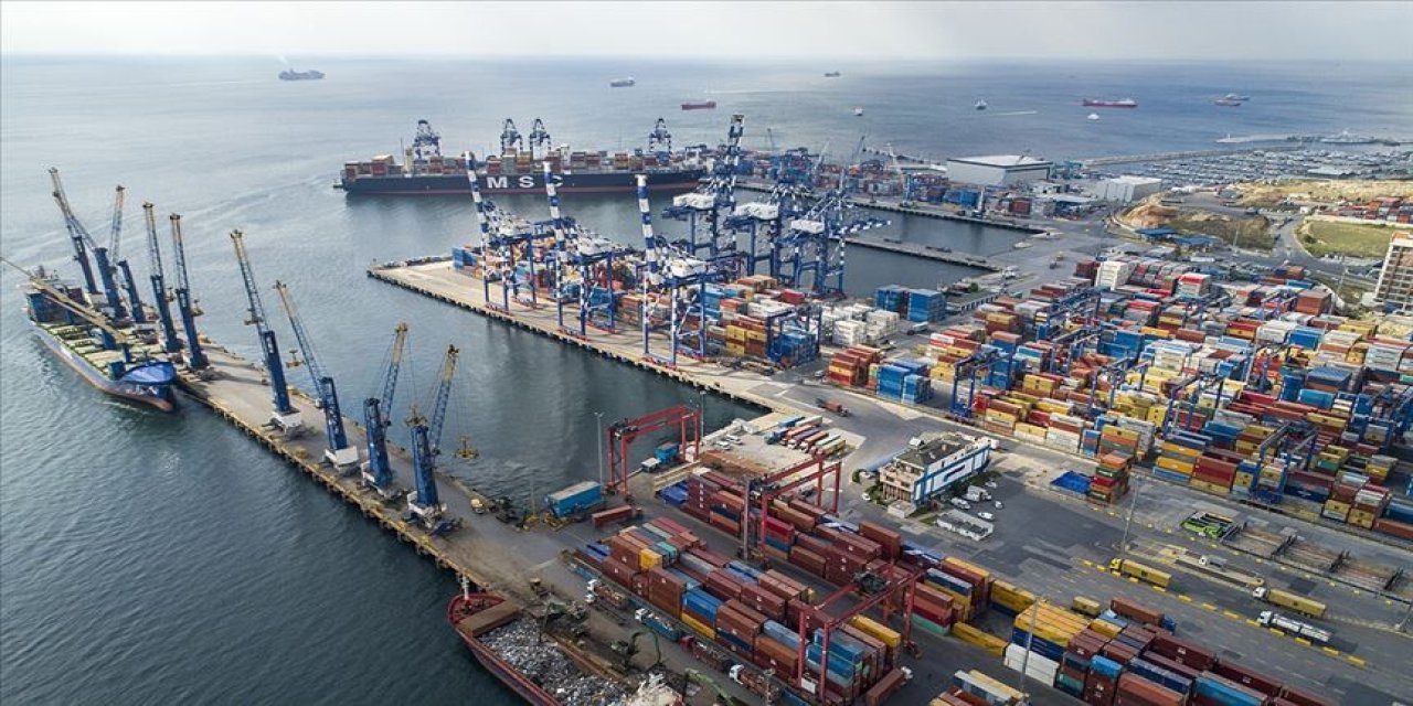 Ticaret Bakanı Bolat: Nisanda ihracat 25,4 milyar dolara yükseldi