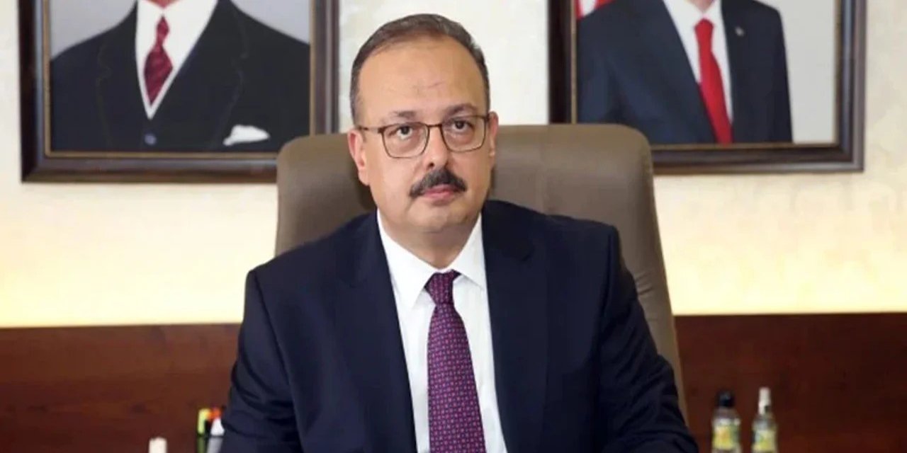 Eski Konya Valisi Canbolat yeni görevine başladı