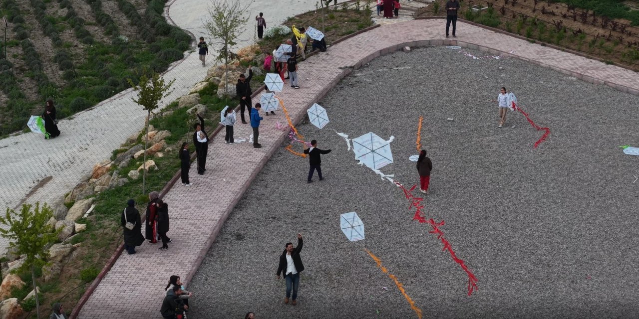 Çumra’da Hıdırellez coşkusu gökyüzüne taşındı