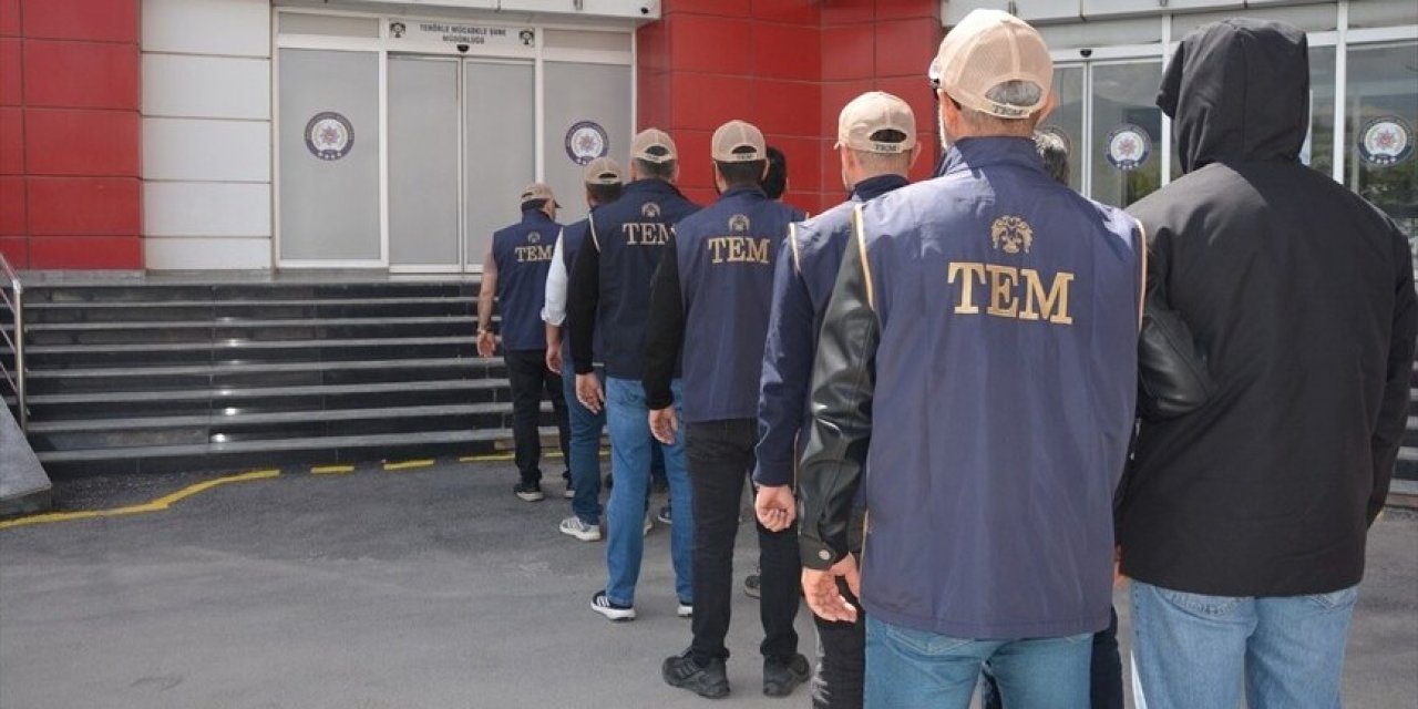 Konya ve 16 ilde FETÖ'ye darbe