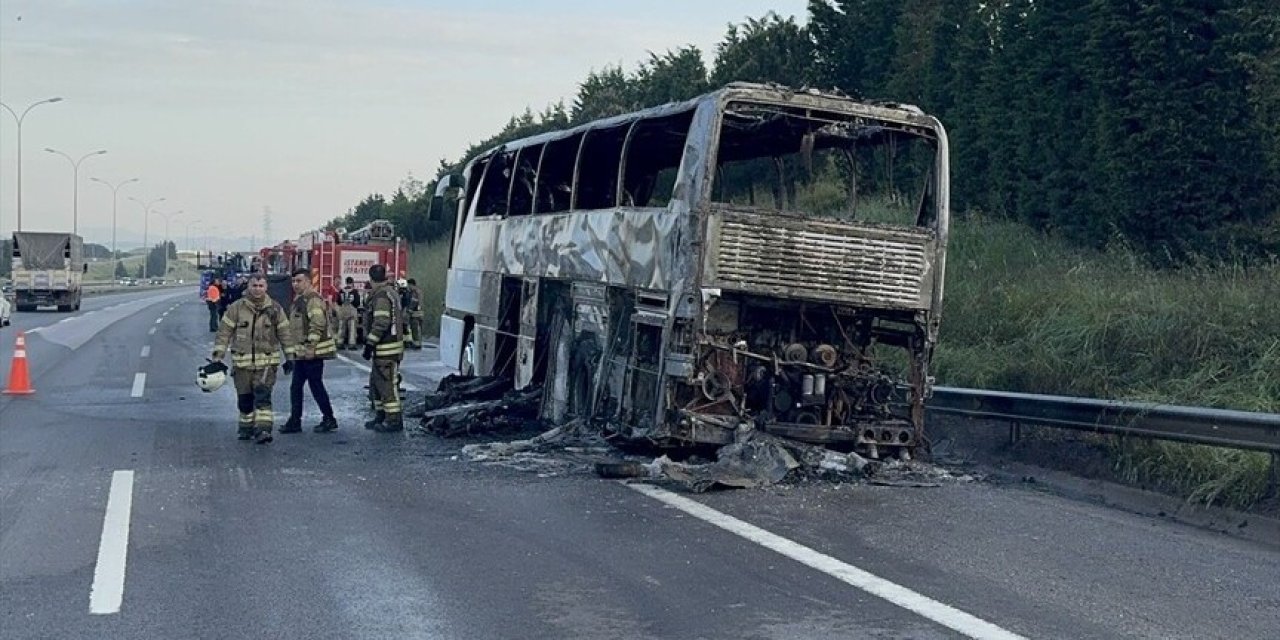 Otoyolda otobüste çıkan yangın söndürüldü