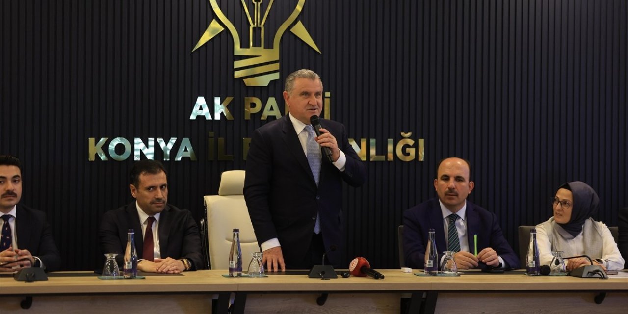 Bakan Bak, Konya'da ziyaretlerde bulundu