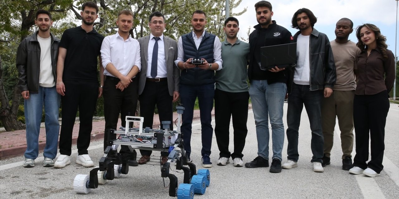 Konya'da NASA'yla yarışan keşif aracı yapıldı
