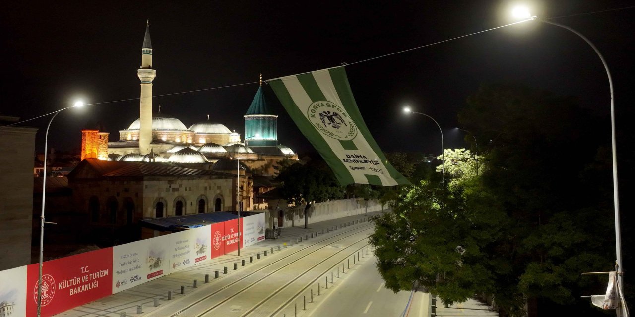 Karatay'dan 'bayrak as' çağrısına destek