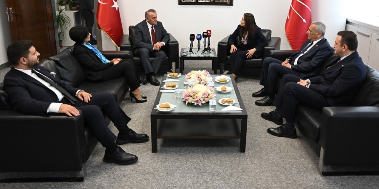 Konya'da tepki gören Bektaş, CHP'de ev sahipliği yapıyor