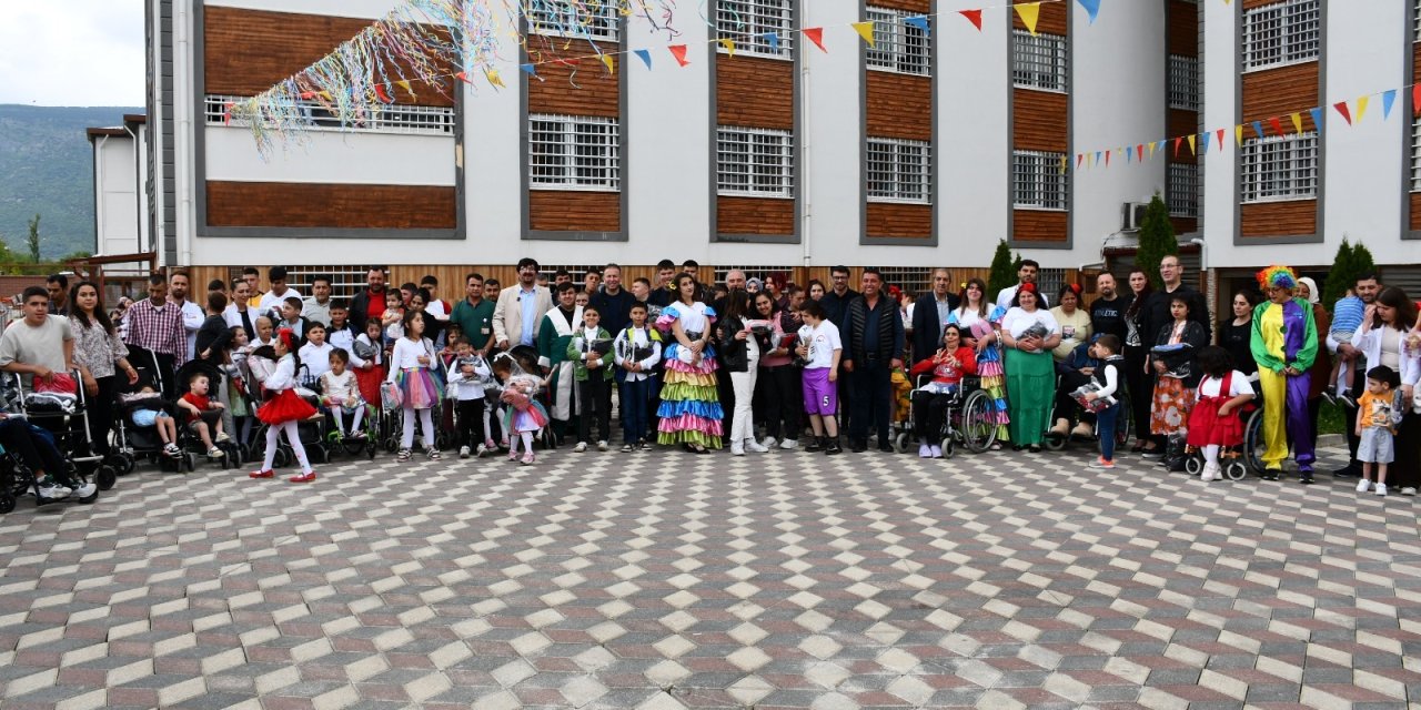 'Çocuklar Bayram Etsin' projesi sevindirdi
