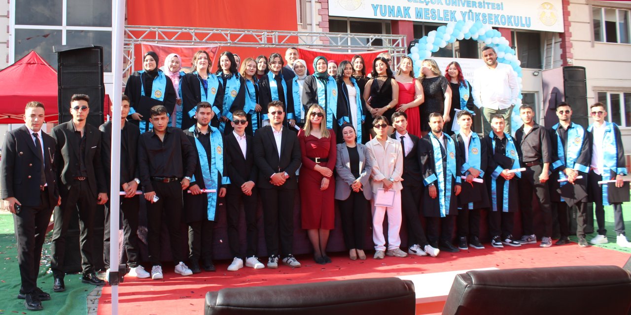 Konya'da mezuniyet sevinci