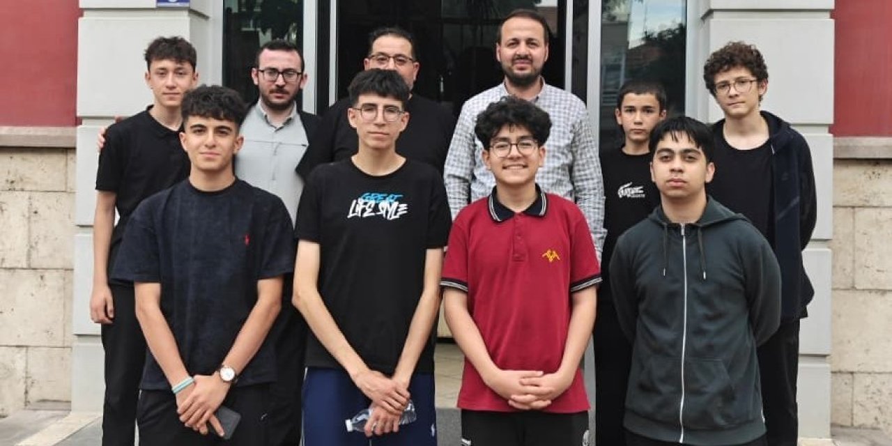 Geleceğin gazetecilerinden Merhaba'ya ziyaret