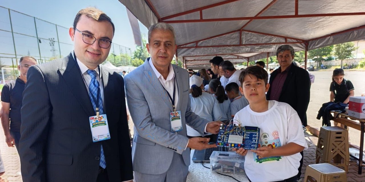 Konya'da 2 bin 500 öğrenci bilim şenliğine katıldı