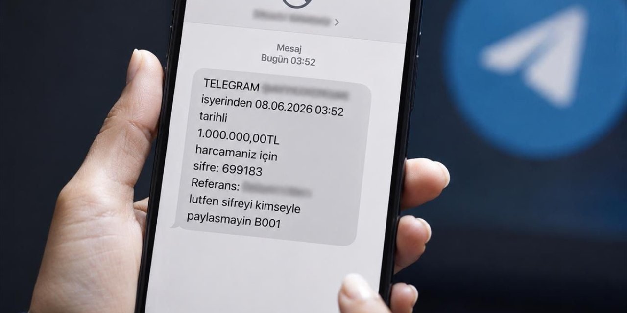MİT şüpheli SMS'ler üzerine harekete geçti