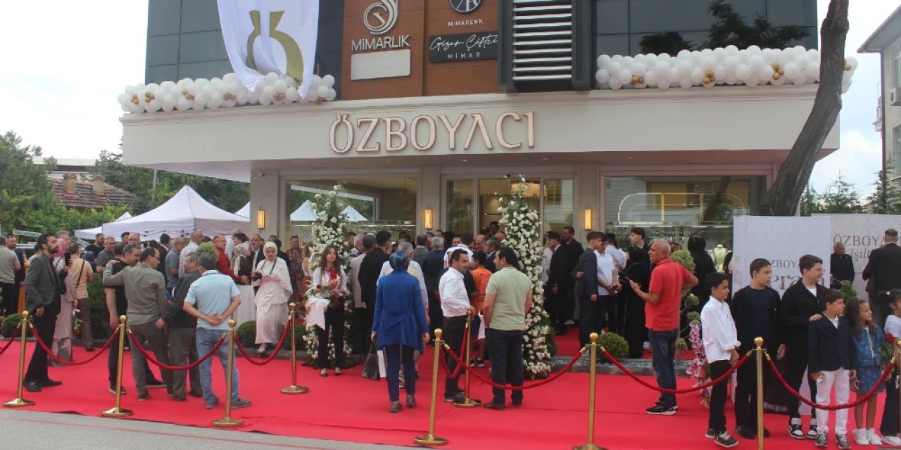 Özboyacı Altın, Meram'a yeni şubesini açtı