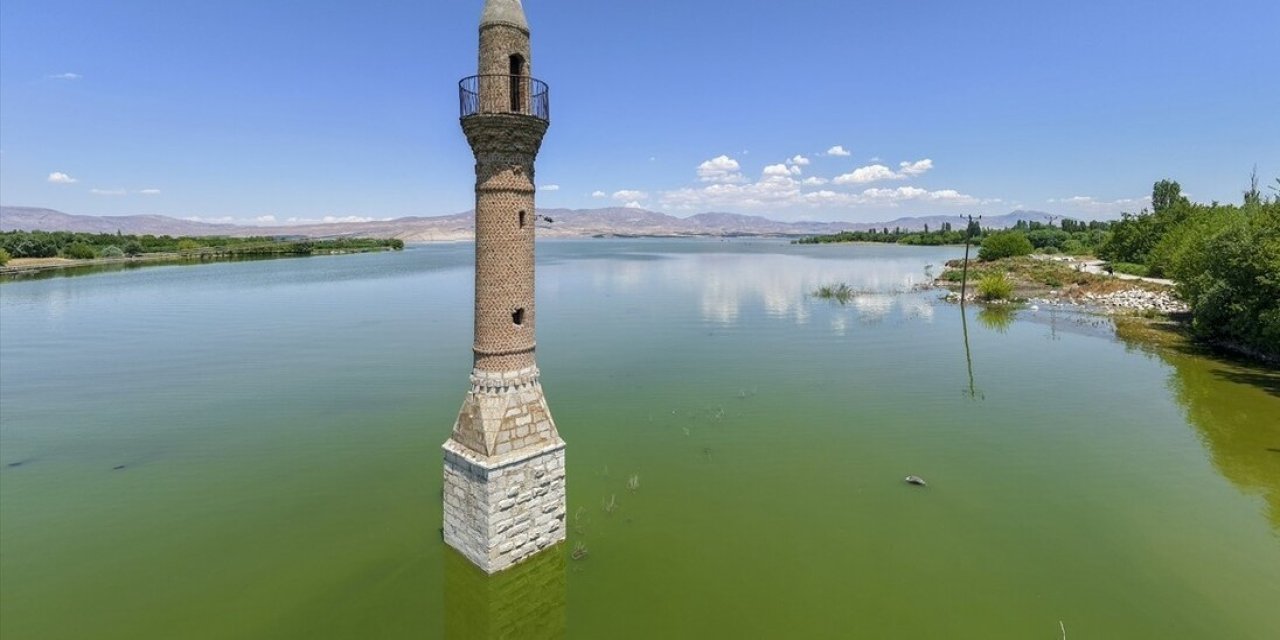 Yerleşim yerleri yeniden su altında kaldı