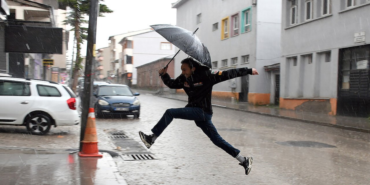 Son 1 ayda 214 şiddetli meteorolojik olay yaşandı