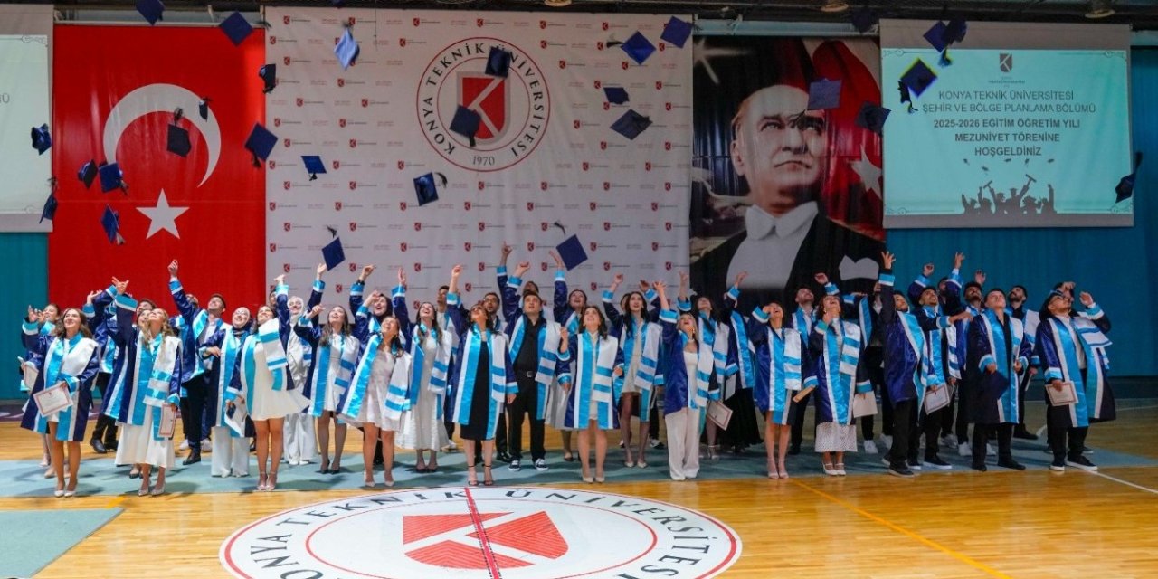 KTÜN'de mezuniyet sevinci