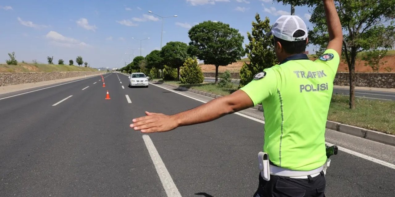Trafikte 3 ihlalden 580 lira ceza!