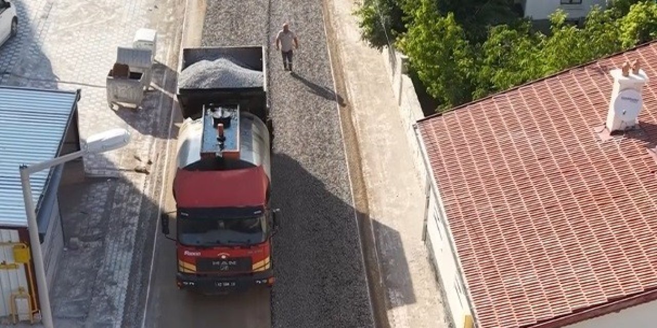 Konya'nın ilçesinde asfalt çalışması sürüyor