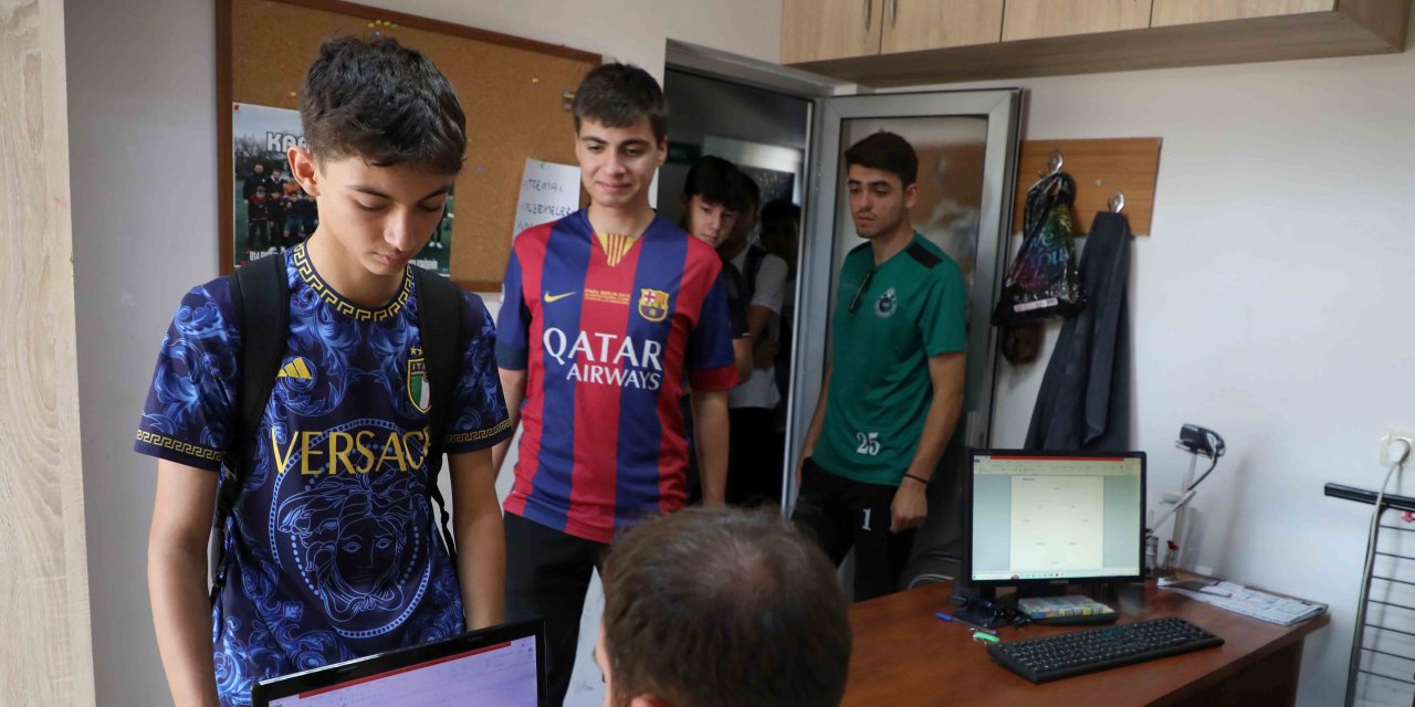 Konya'da futbol seçmelerine ilgi büyük