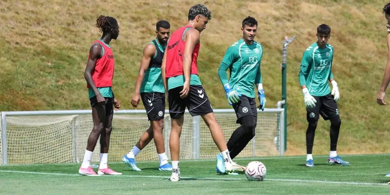 Konyaspor'un Slovenya mesaisi sürüyor