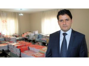 Maddi Durumu Yetersiz Öğrencilere 5 Bin Kitap Desteği