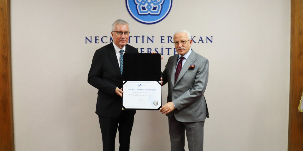NEÜ’ye 'Kurumsal Akreditasyon Belgesi'