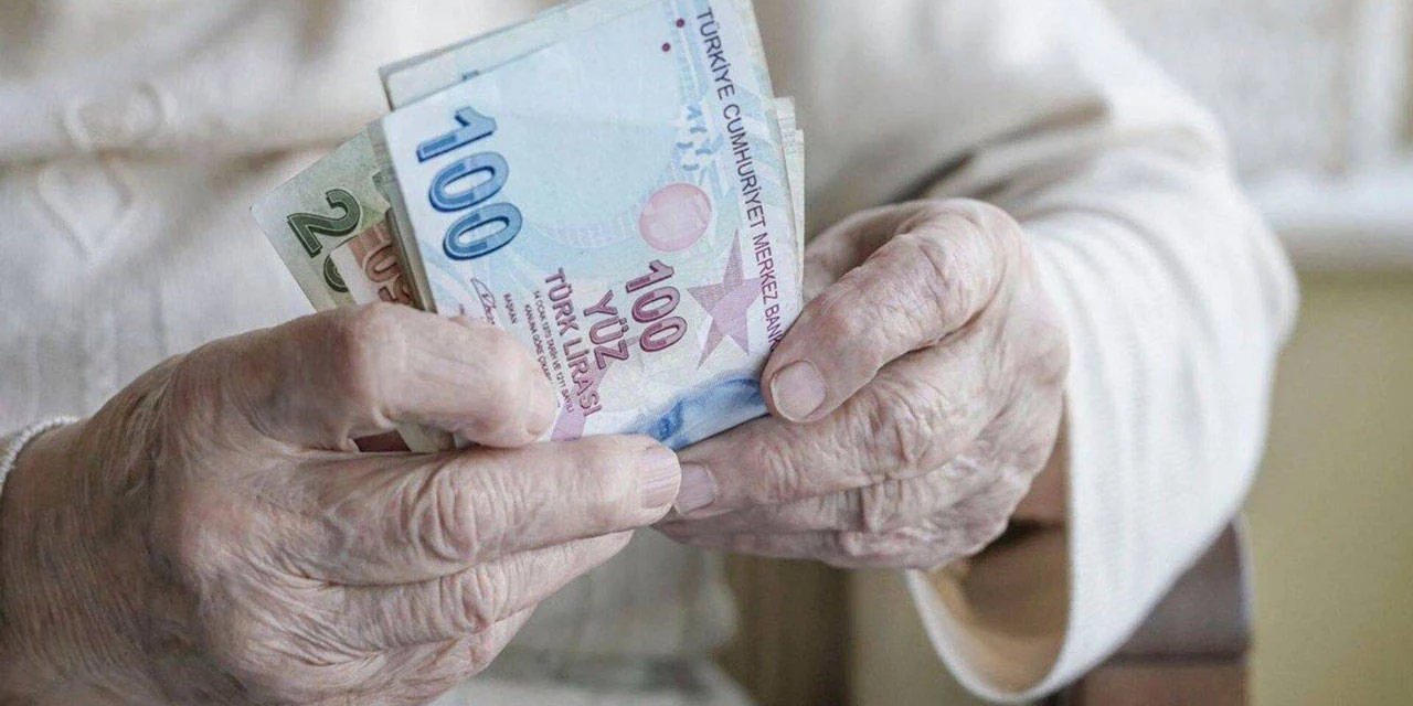Emekli açlık sınırının altında gelirle yaşıyor
