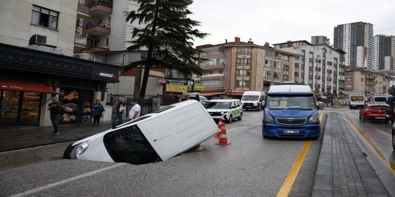 Ankara'da sağanak hayatı olumsuz etkiledi