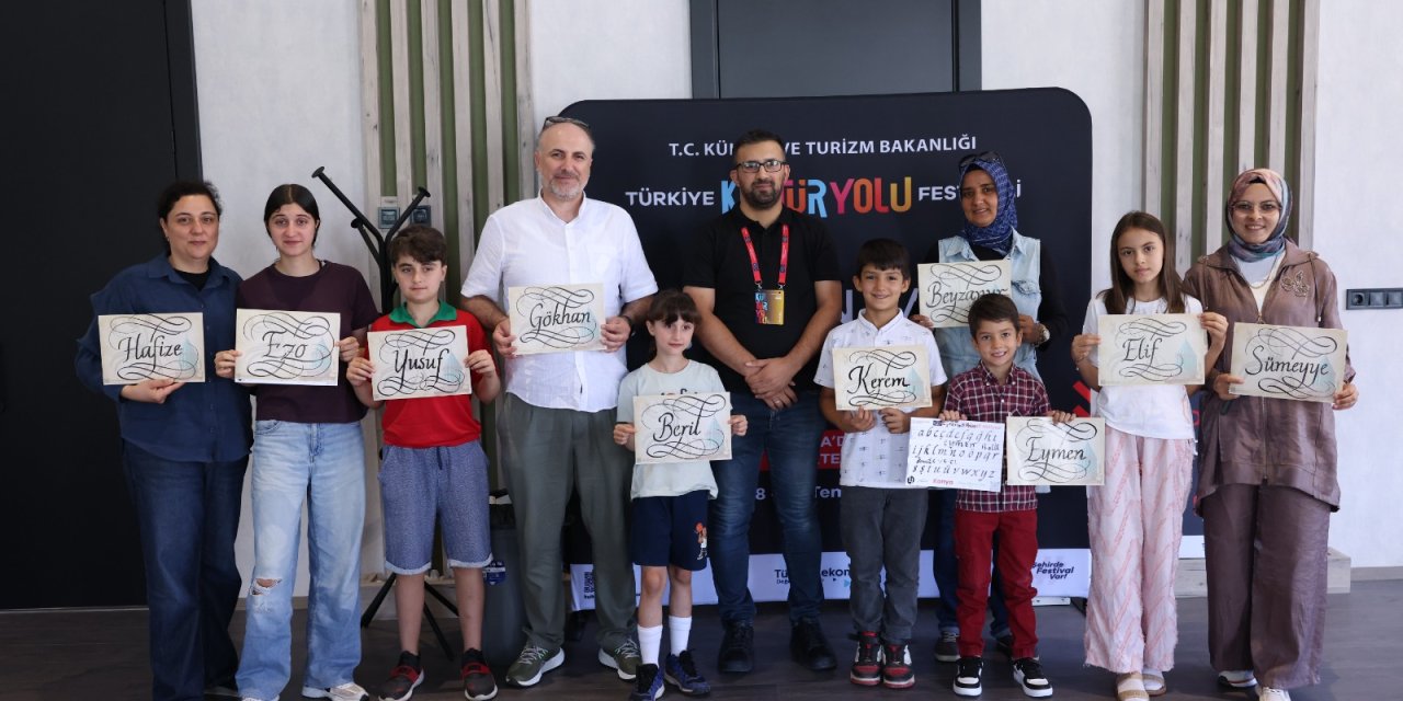 Konya'daki festival geleneksel sanatlarla tamamlandı