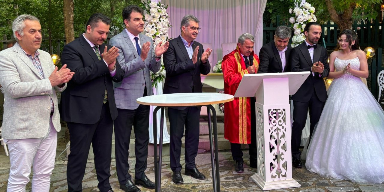 İşcan ve Sezgin ailelerinin mutlu günü