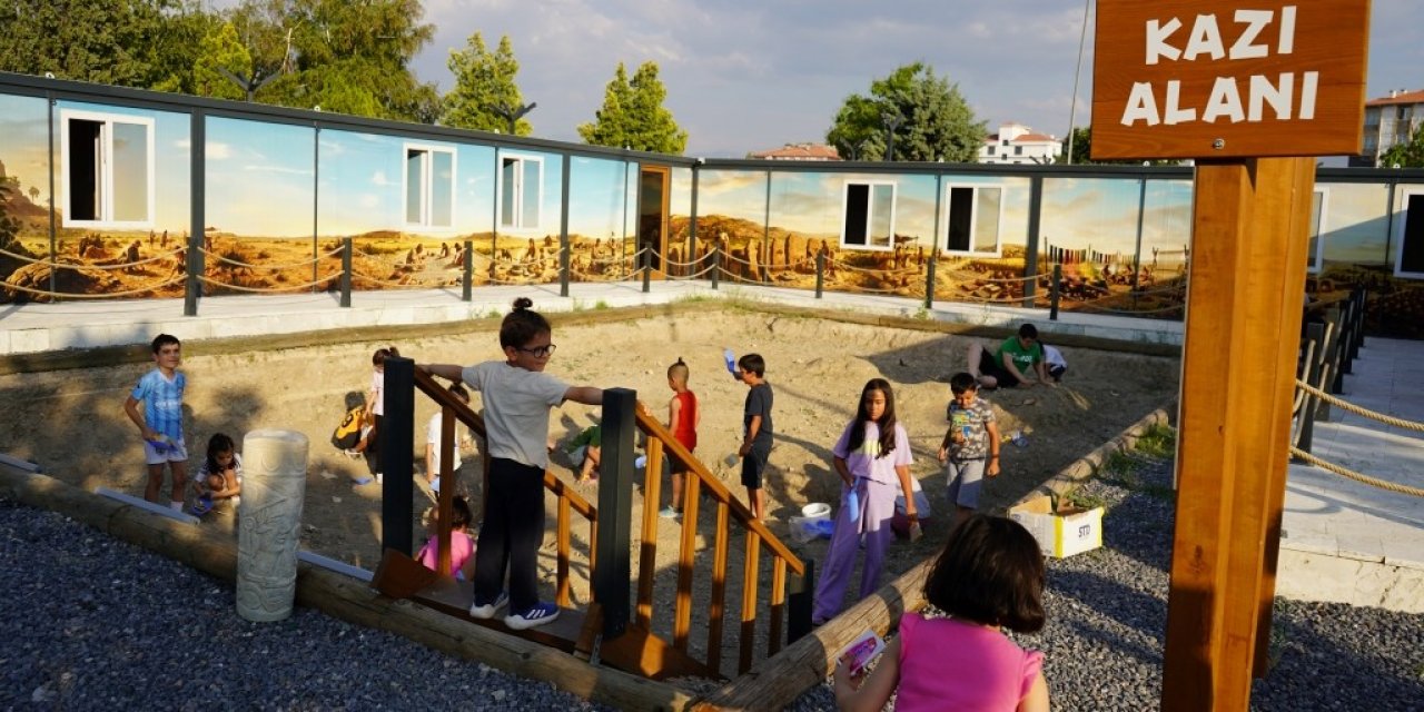 Arkeopark'ta eğitici ve eğlenceli etkinlikler sürüyor