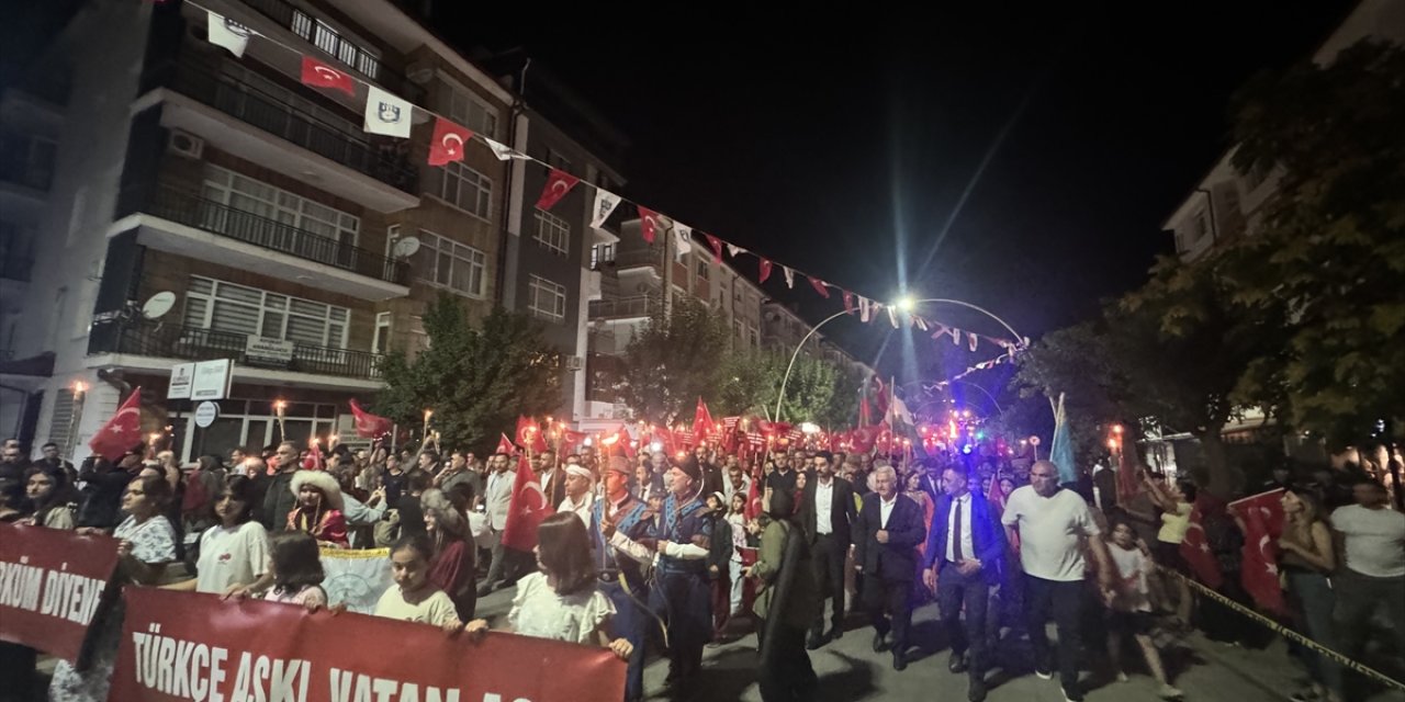 Karaman'da 8. Uluslararası Türk Dünyası Şöleni çerçevesinde yürüyüş düzenlendi