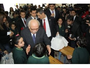 Bakan Avcı Karne Dağıttı