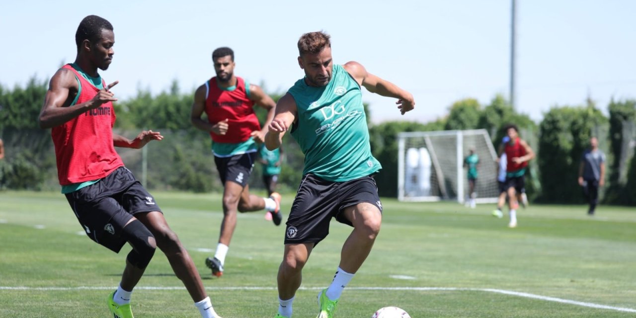 Konyaspor Rize mesaisini sürdürüyor