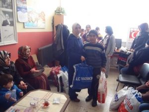 Baharder’den Öğrencilere Karne Hediyesi