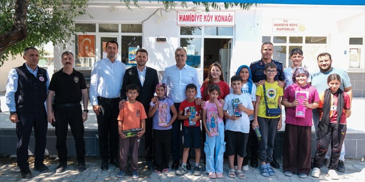 Karaman Valisi Çiçek köyleri ziyaret etti