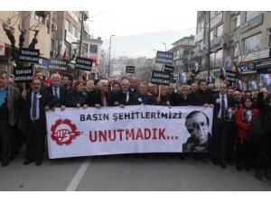 'Basın Özgürlüğünde Tarihin En Kötü Dönemindeyiz' Diyerek Yürüdüler
