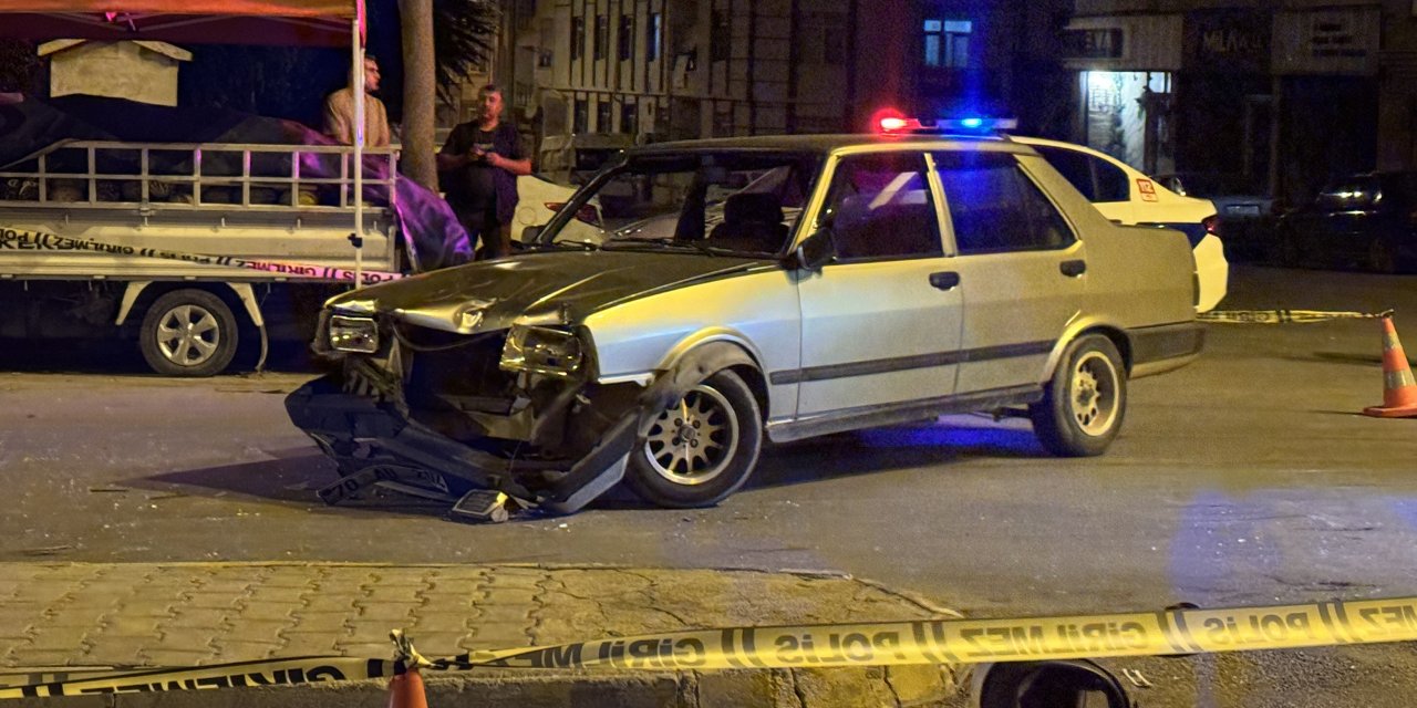 2 araç çarpıştı! 1 kişi hayatını kaybetti