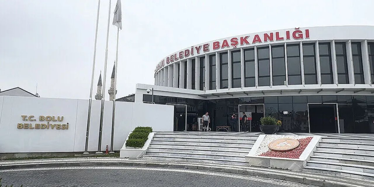 Araç kiralama ihalelerinde usulsüzlük iddiasına ilişkin 7 zanlı tutuklandı