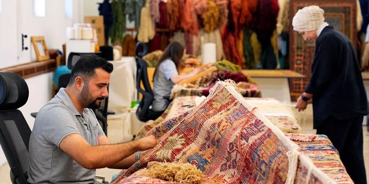 500 yıllık saray seccadeleri sergilenecek