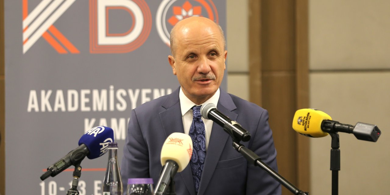 YÖK Başkanı Özvar, İslam medeniyetini anlattı