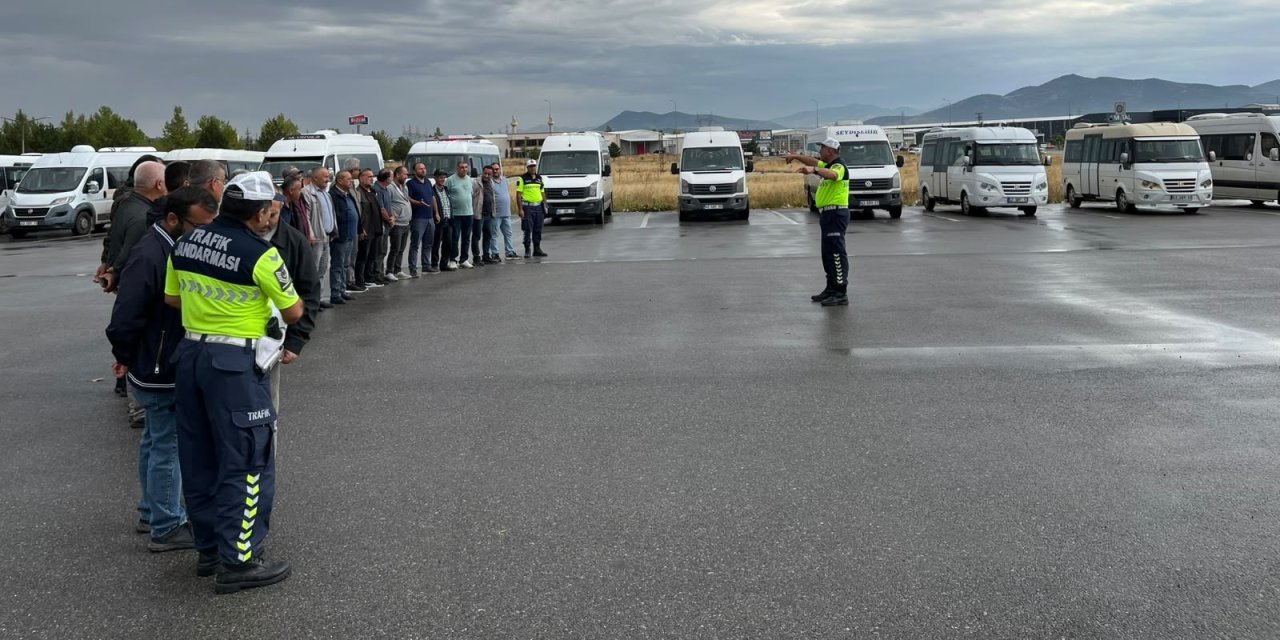 Konya'da okul servisleri denetlendi