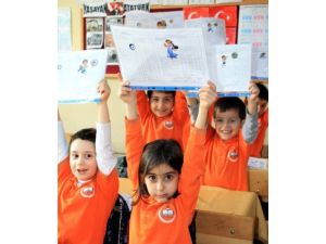 Çocukların İlk Karne Heyecanı