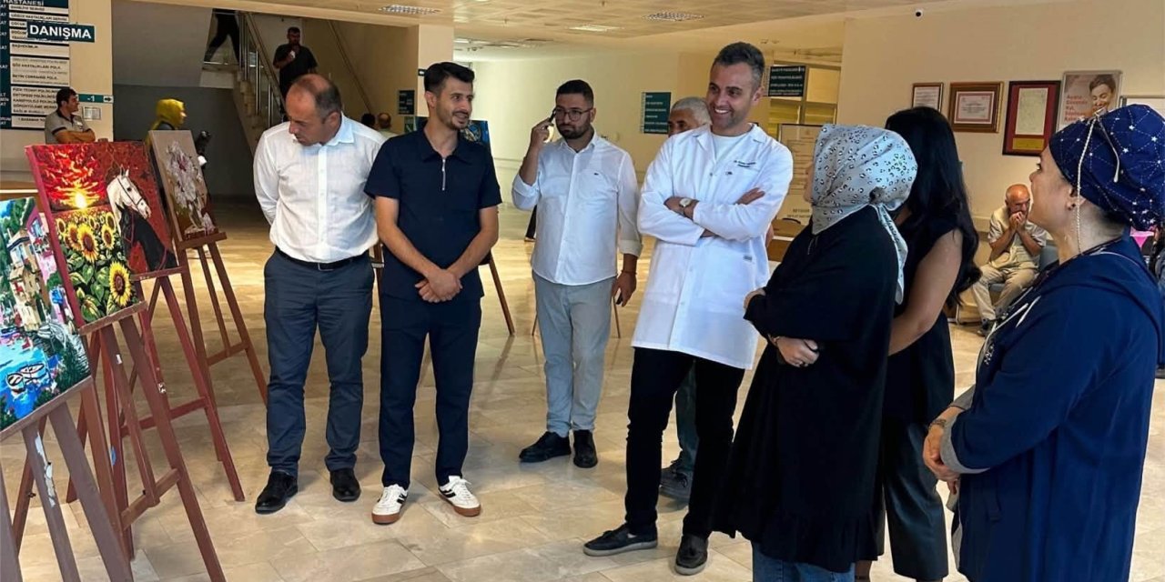 Beyşehir'deki hastanede sergi açıldı