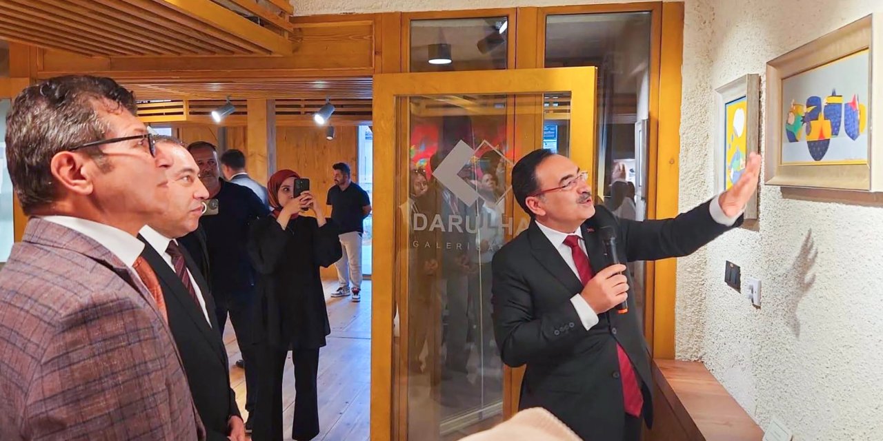 'Aşk'a Yolculuk' sergisine yoğun ilgi