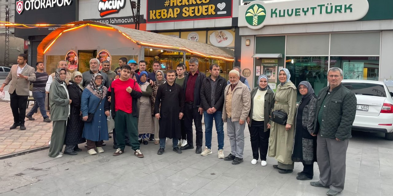 Engelliler ve aileleri aynı sofrada buluştu