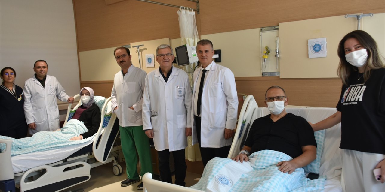 Çapraz böbrek nakliyle "kardeş aile" oldular