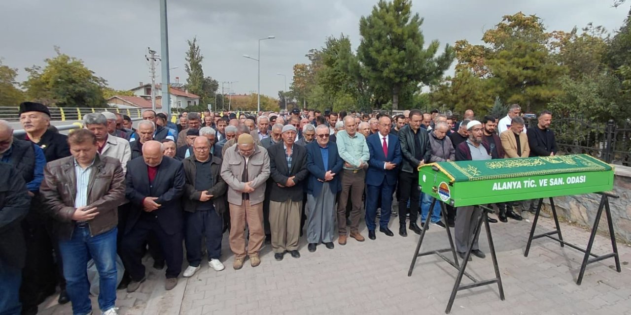 Gazeteci Soylu'nun babasına son veda
