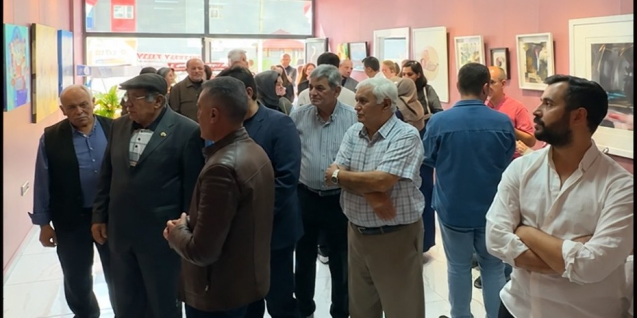 Paletim Sanat Akademisi sergiyle açıldı