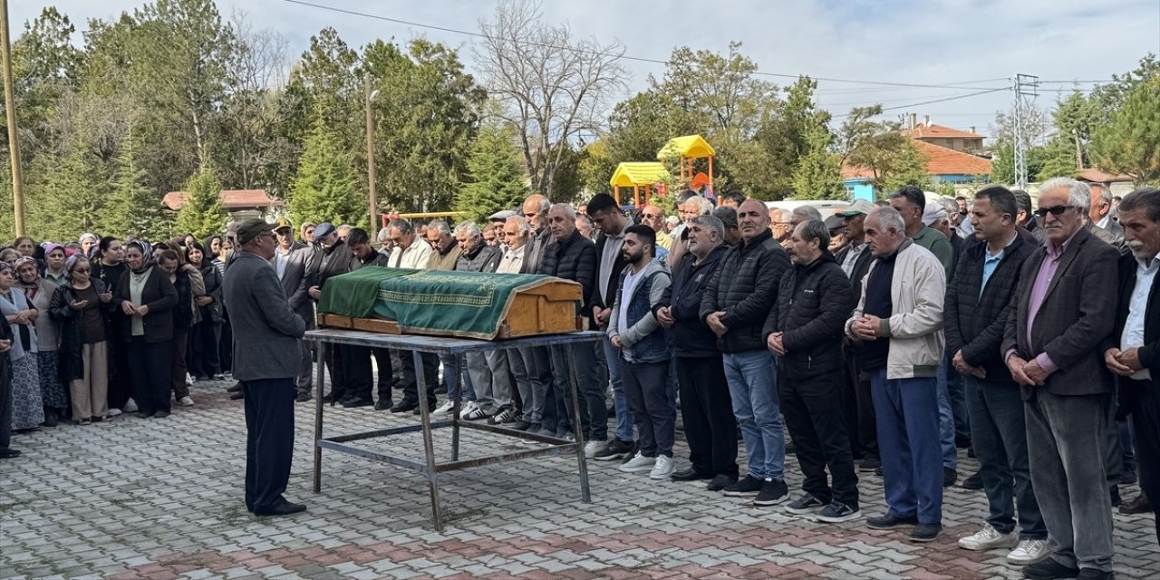 Kazada ölen kadın Konya'da toprağa verildi