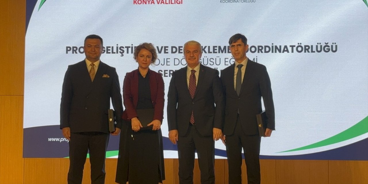Konya'da sertifikalar teslim edildi