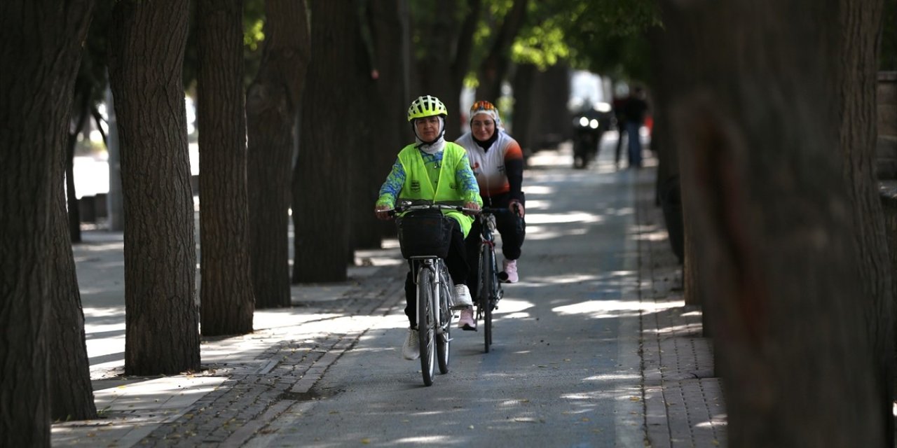 Konya'da çocukluk hayalini 60 yaşında gerçekleştirdi